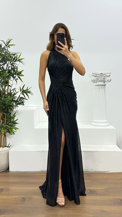 فستان سهرة أسود بكتف واحد