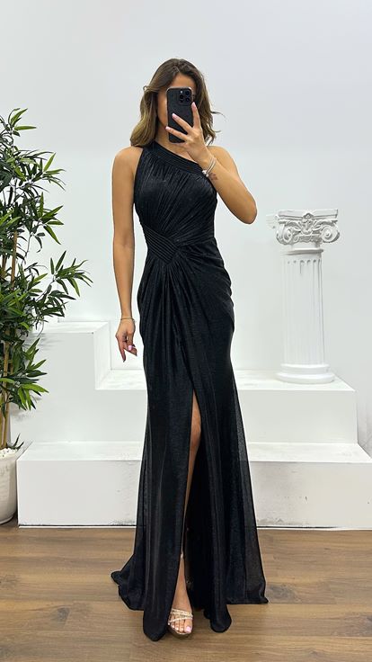 فستان سهرة أسود بكتف واحد