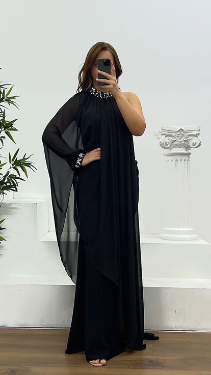 Siyah Pelerinli Straplez Büyük Beden Abiye Elbise