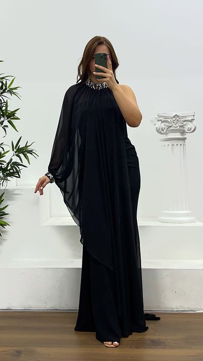 Siyah Pelerinli Straplez Büyük Beden Abiye Elbise