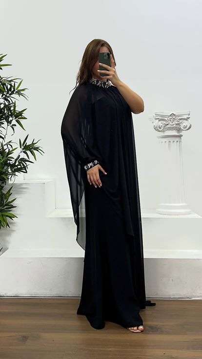 Siyah Pelerinli Straplez Büyük Beden Abiye Elbise