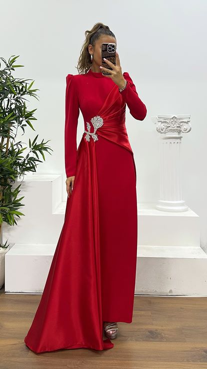 Robe de soirée hijab rouge avec détails à la taille