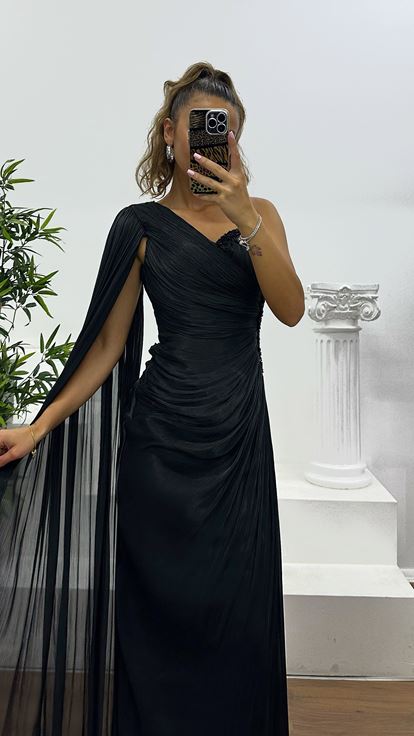 Siyah Tek Kol Bel Detay Abiye Elbise