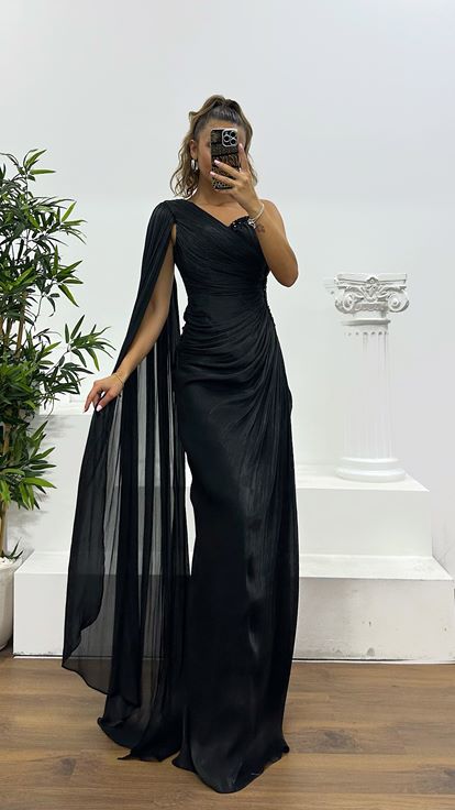 Siyah Tek Kol Bel Detay Abiye Elbise