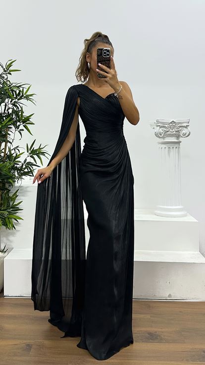 Siyah Tek Kol Bel Detay Abiye Elbise