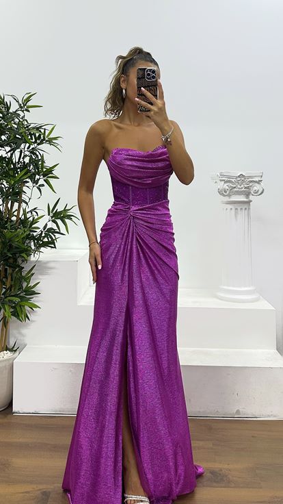 Robe de soirée brodée sans bretelles fuchsia
