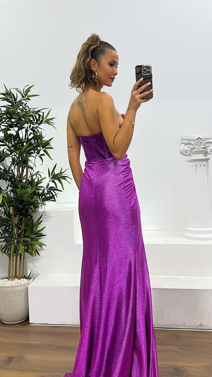 Robe de soirée brodée sans bretelles fuchsia