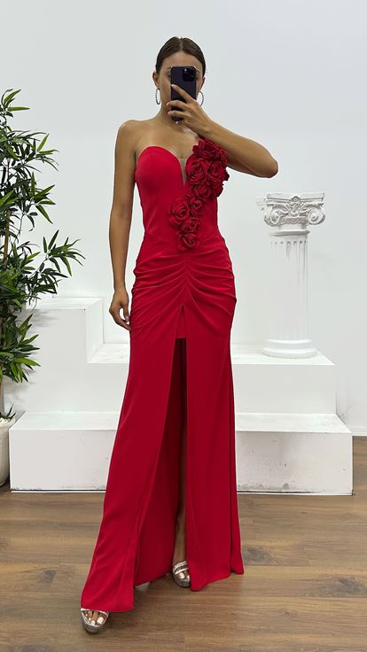 Kırmızı Straplez Çiçek Detay Abiye Elbise