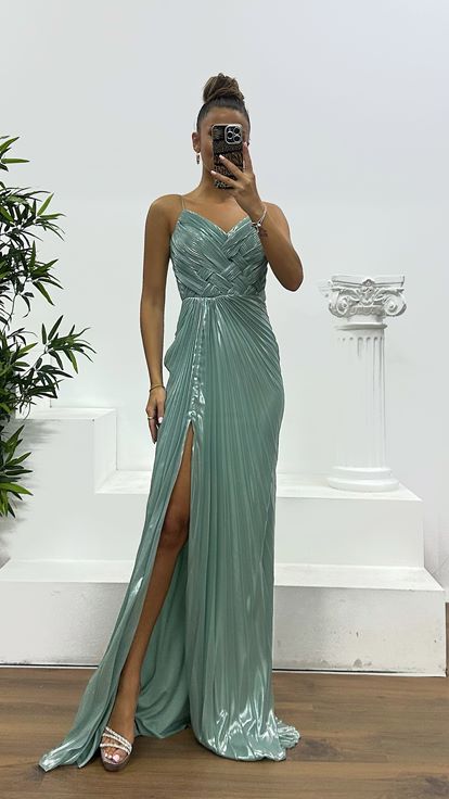 Firuze İp Askılı Piliseli Parlak Abiye Elbise