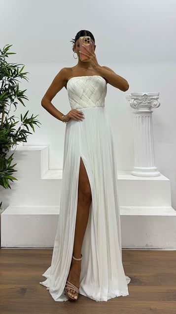 Abito da sera senza spalline in osso