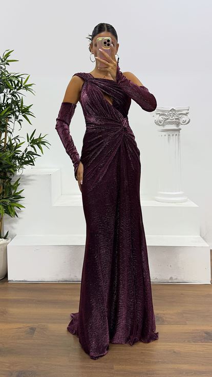فستان سهرة لامع بلون البرقوق بكتف واحد
