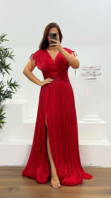 Rotes, plissiertes Abendkleid in Übergröße mit V-Ausschnitt