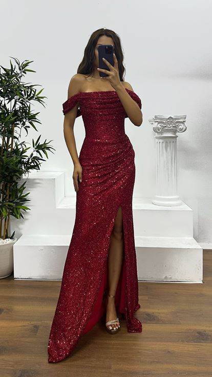 Kırmızı Boncuk İşlemeli Abiye Elbise