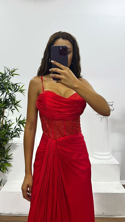 Kırmızı İp Askılı Jan Jan Abiye Elbise