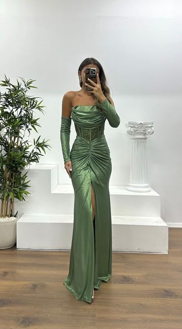 Robe de soirée kaki sans bretelles