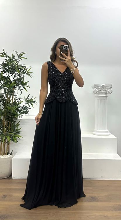 Siyah V Yaka Askılı Abiye Elbise