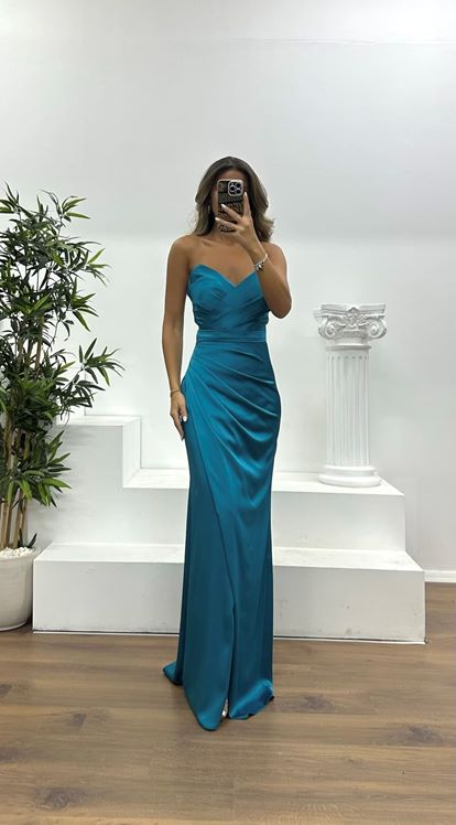 Robe de soirée drapée bustier bleu pétrole