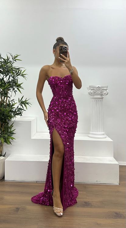 Fuşya Straplez Özel İşlemesi Abiye Elbise