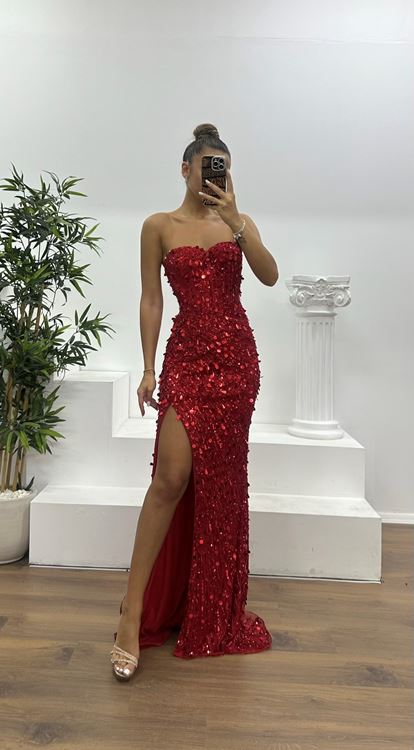 Kırmızı Straplez Özel İşlemesi Abiye Elbise