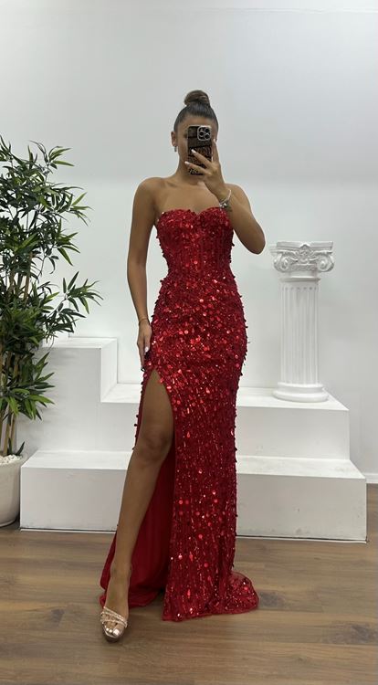 Kırmızı Straplez Özel İşlemesi Abiye Elbise