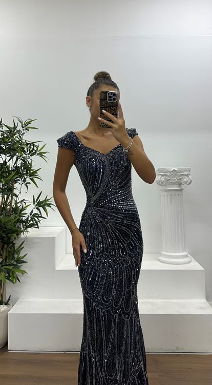 Abito da sera speciale blu navy a maniche corte  ricamato a mano 