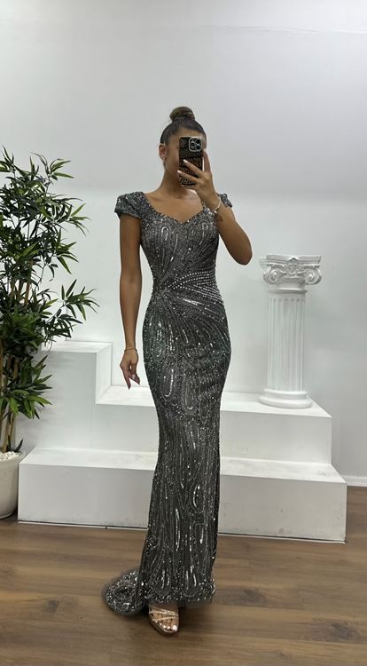 Abito da sera speciale color antracite a maniche corte  ricamato a mano 