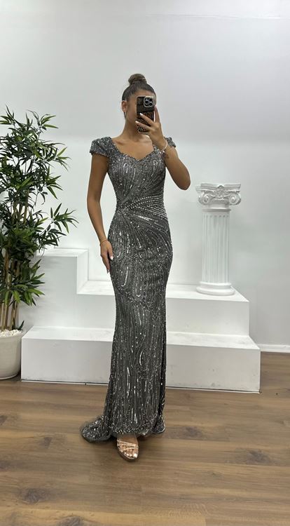 Abito da sera speciale color antracite a maniche corte  ricamato a mano 