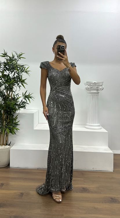 Abito da sera speciale color antracite a maniche corte  ricamato a mano 