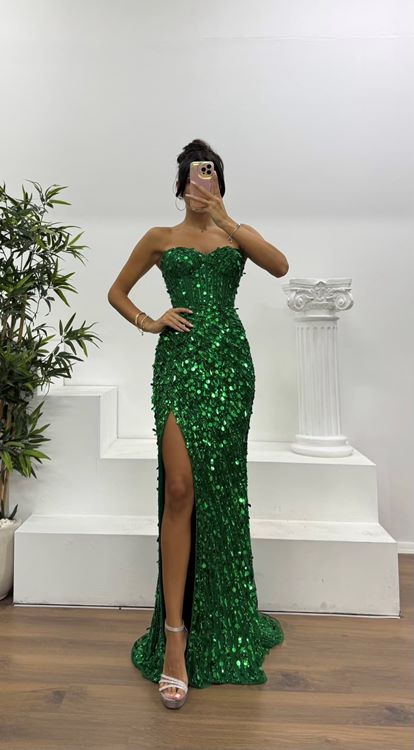 Zümrüt Straplez Özel İşlemesi Abiye Elbise