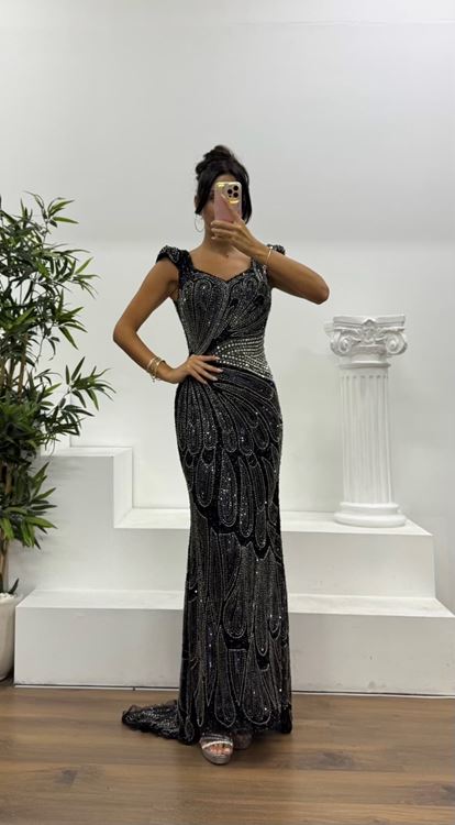 Abito da sera speciale nero e argento a maniche corte  ricamato a mano 