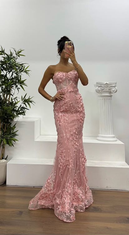 Pudra Straplez Transparan Gül Detaylı Abiye Elbise