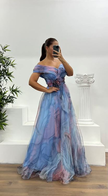 Abito da sera in tulle con colletto a fantasia Madonna, taglia comoda, colore azzurro