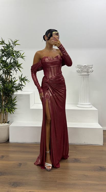 Kırmızı Straplez Eldivenli Abiye Elbise