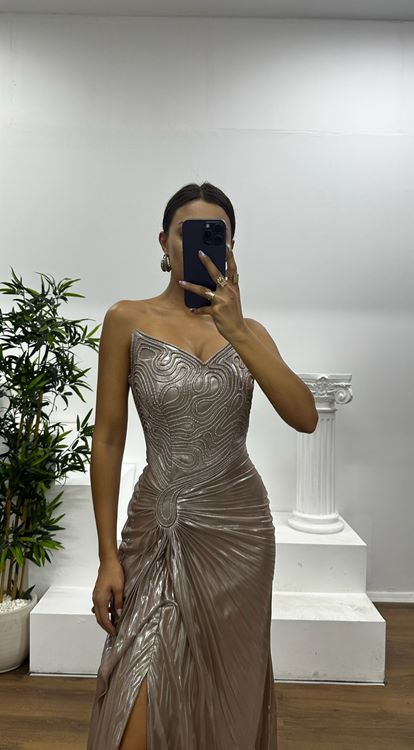 Koyu Gold Straplez Piliseli Abiye Elbise