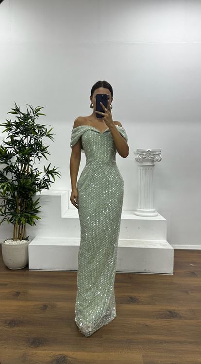 Abito da sera con paillettes e scollo a barca Firuze