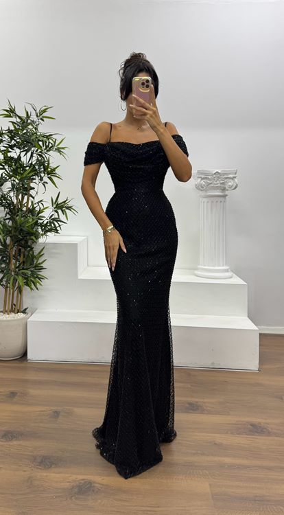 Siyah Kayık Yaka İşlemeli Abiye Elbise