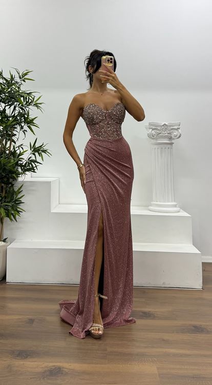 Kupfernes trägerloses glitzerndes Abendkleid