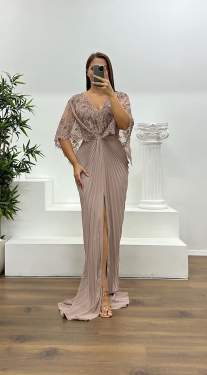 Abito da sera taglie forti in chiffon con dettagli in pizzo color visone