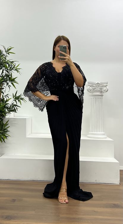 Abito da sera taglie forti in chiffon con dettagli in pizzo nero 