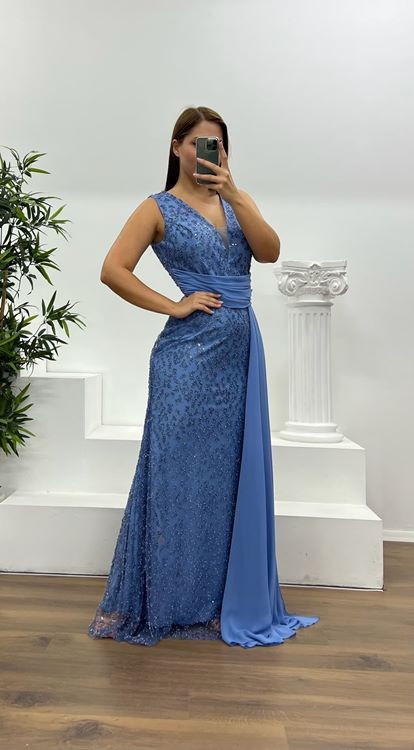 Mavi V Yaka Bel Detay İşlemeli Büyük Beden Abiye Elbise