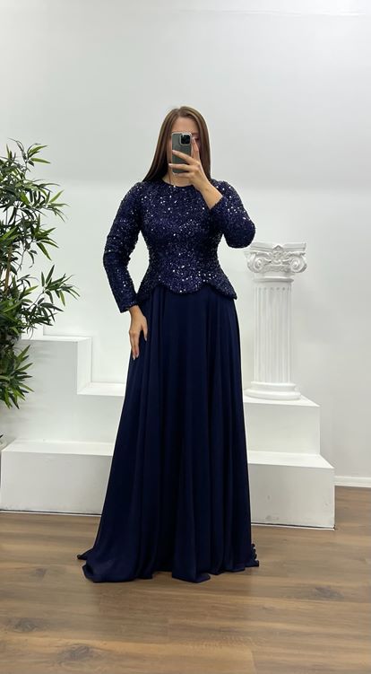 Marineblaues  langärmeliges Pailletten Abendkleid in Übergröße
