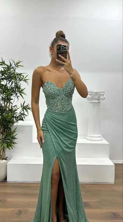 Cagla – Trägerloses, glitzerndes Abendkleid