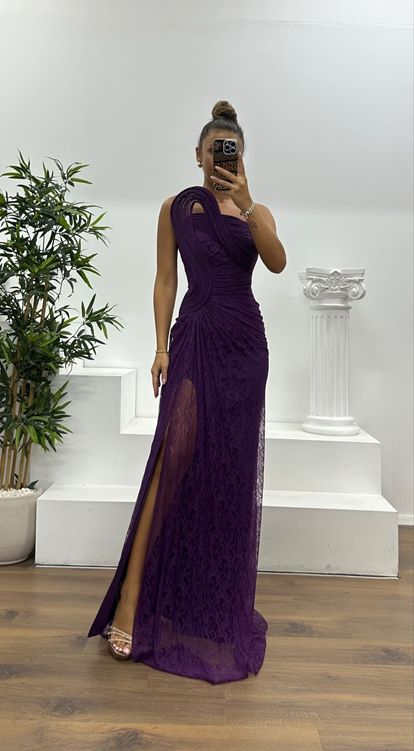 Mor Straplez Dantel Abiye Elbise