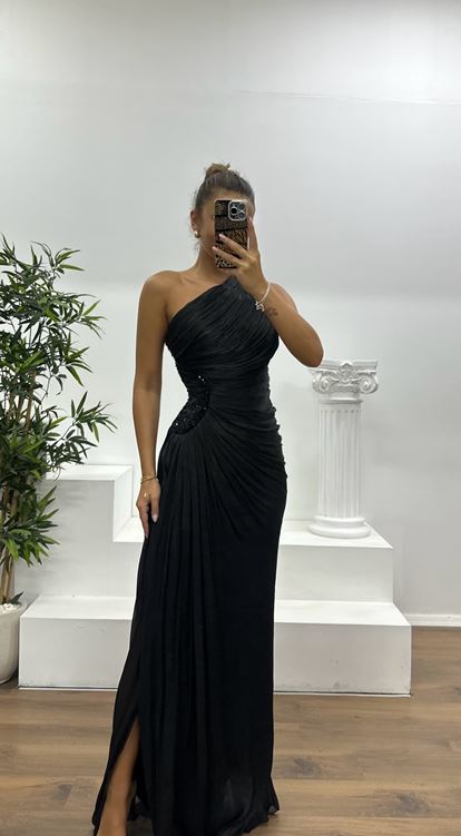 Black One-Shoulder Chiffon Evening Dress