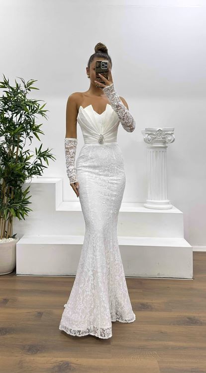 Beyaz Straplez Dantel Abiye Elbise