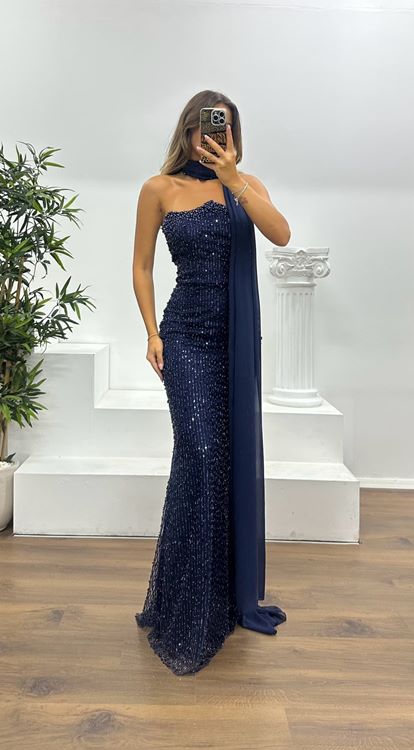 Abito da sera blu navy senza spalline con ricami