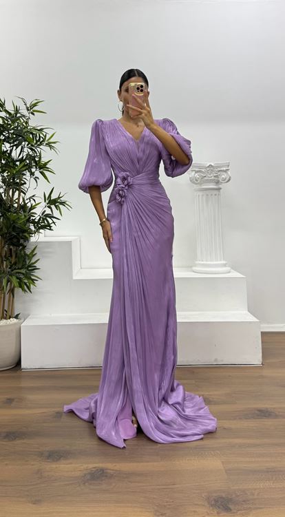 Robe de soirée lilas à manches ballon