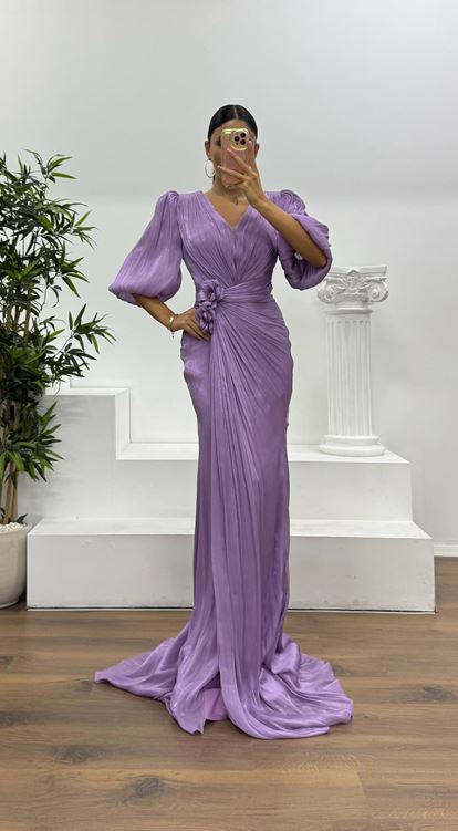 Robe de soirée lilas à manches ballon