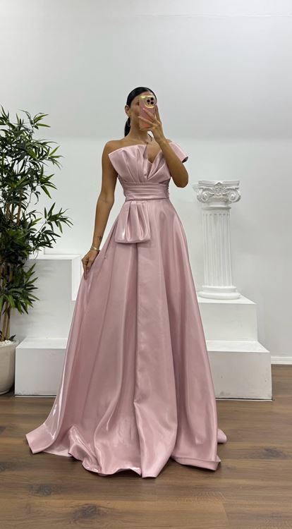 Robe de soirée bouffante à une épaule poudre