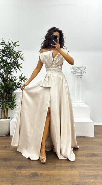 Robe de soirée bouffante asymétrique Stone